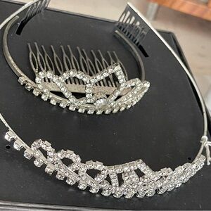 Elegant Silver tone Rhinestone Tiara Set